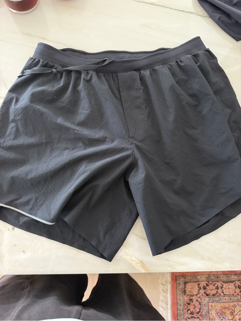 lululemon athletica Men's Performance Shorts — Black